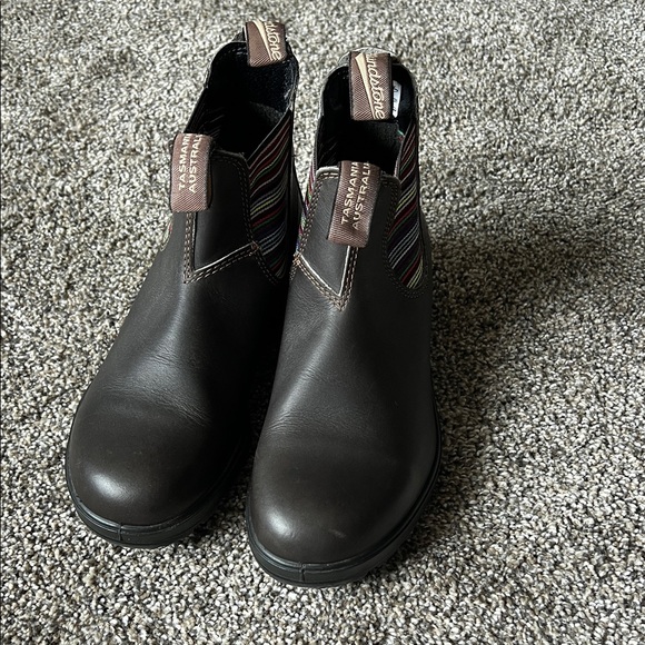 Blundstone Brown Ankle Boots with Multicolor Stripes - Picture 2 of 8